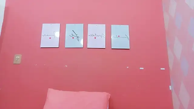 Snapshot of kinkyandsavage chatting on 10, 11, 2025 kinkyandsavage online show from 10, 11, 2025