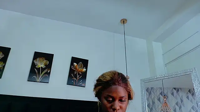 Snapshot of kinkyandsavage chatting on 8, 11, 2025 kinkyandsavage online show from 8, 11, 2025