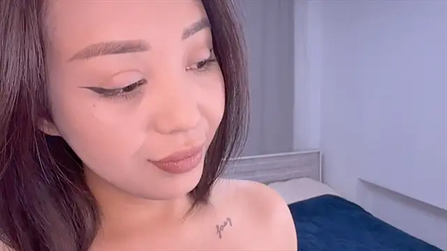 PurrrfectMiko online show from 5, 4, 2026