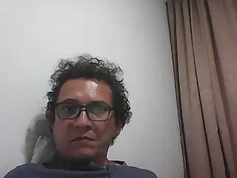 Snapshot of Bombi22 chatting on 20, 12, 2025 Bombi22 online show from 20, 12, 2025