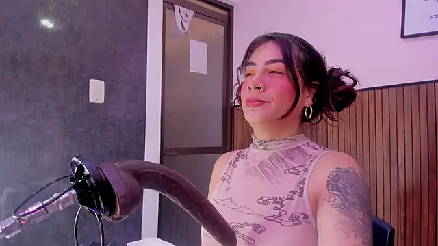 violett collins  online show from 12, 2, 2026