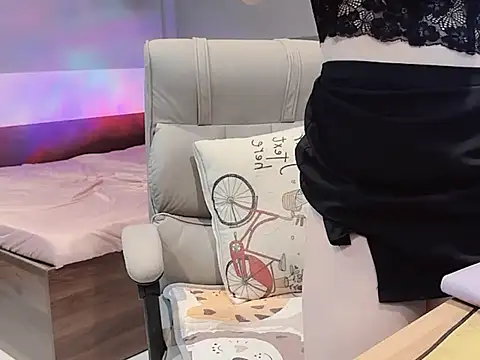 Eva-Public online show from 18, 3, 2025
