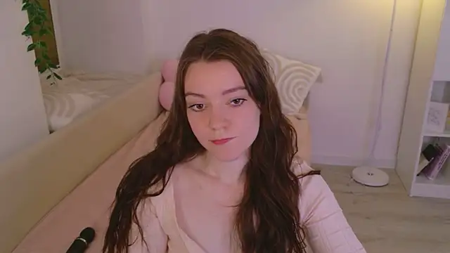 Snapshot of Lana__Cute_ chatting on 13, 7, 2026 Lana Cute online show from 13, 7, 2026