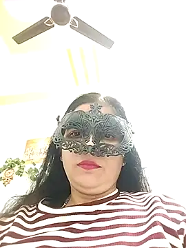 Snapshot of sexy_bhabhi69 chatting on 27, 10, 2025 sexy bhabhi69 online show from 27, 10, 2025