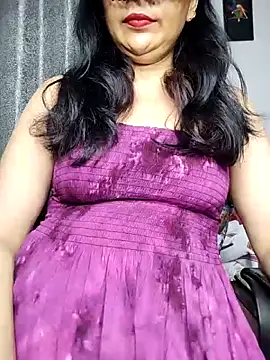 Snapshot of sexy_bhabhi69 chatting on 14, 10, 2025 sexy bhabhi69 online show from 14, 10, 2025