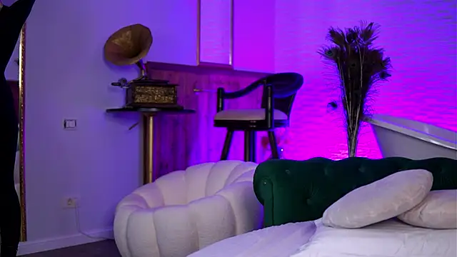 Jenna Day online show from 7, 1, 2026