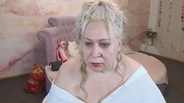 Penelope Pinky online show from 9, 2, 2026