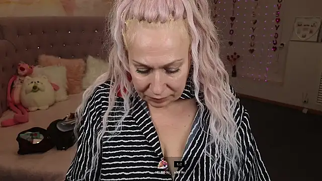 Penelope Pinky online show from 23, 2, 2025