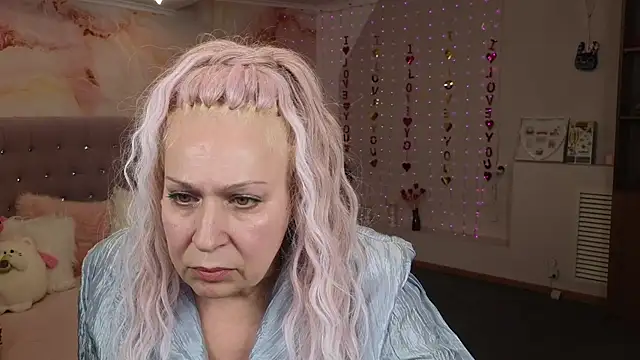 Penelope Pinky online show from 23, 2, 2025