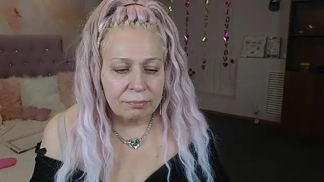 Penelope Pinky online show from 28, 2, 2025