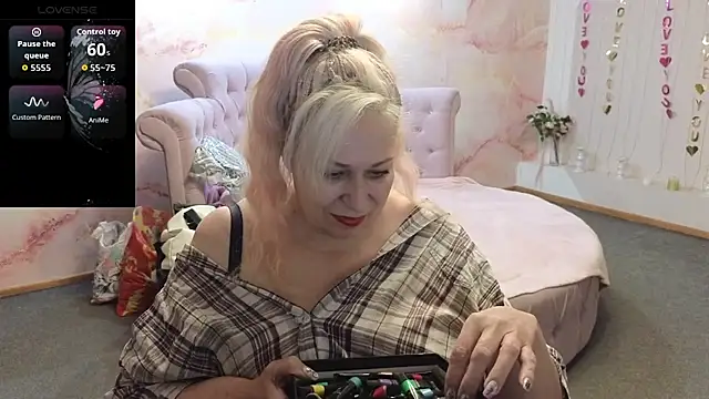 Penelope Pinky online show from 14, 4, 2026