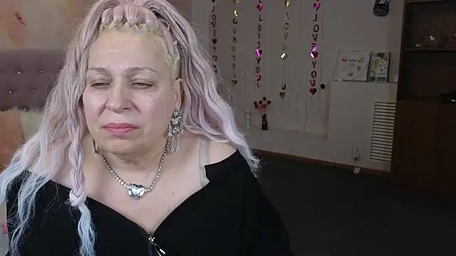 Penelope Pinky online show from 28, 2, 2025