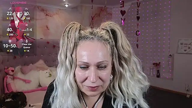 Penelope Pinky online show from 19, 2, 2025