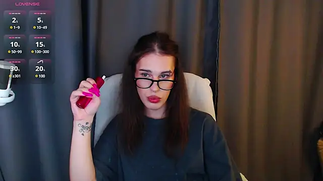 Snapshot of Cassie_Bae chatting on 2, 3, 2025 Cassie Bae online show from 2, 3, 2025