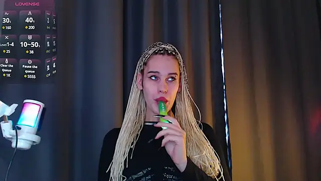 Snapshot of Cassie_Bae chatting on 22, 3, 2025 Cassie Bae online show from 22, 3, 2025