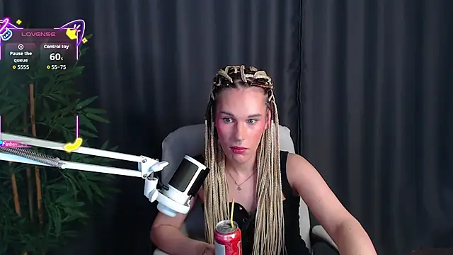 Snapshot of Cassie_Bae chatting on 29, 11, 2025 Cassie Bae online show from 29, 11, 2025