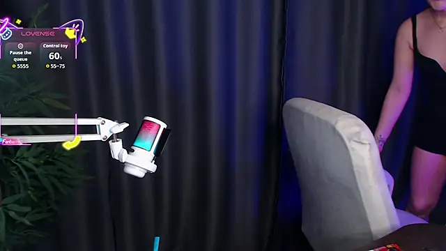 Cassie Bae online show from 4, 12, 2025