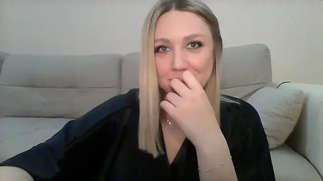 VickyLove047 online show from 24, 9, 2025