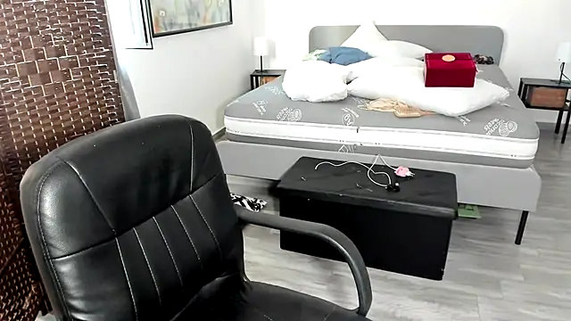 Snapshot of raiazane23 chatting on 20, 9, 2025 raiazane23 online show from 20, 9, 2025