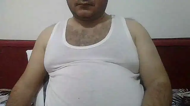 UrfavSlaveBitch online show from 16, 4, 2026