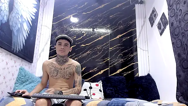 Snapshot of exotic_hot_couple chatting on 25, 6, 2026 exotic hot couple online show from 25, 6, 2026