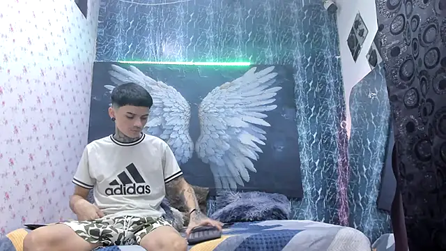 exotic hot couple online show from 25, 3, 2026