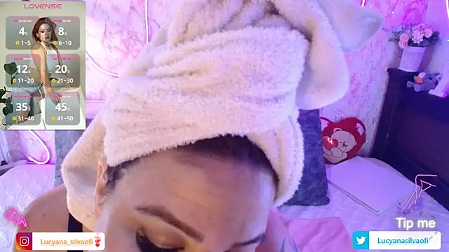 Snapshot of LucyanaSilva chatting on 15, 10, 2025 LucyanaSilva online show from 15, 10, 2025