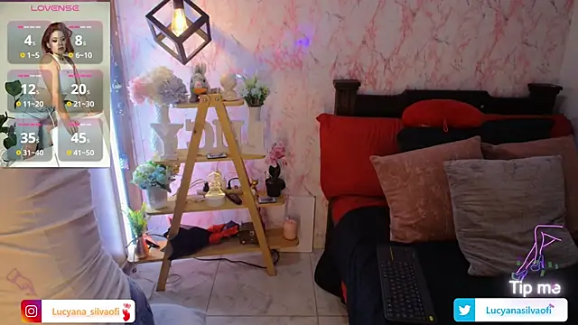 LucyanaSilva online show from 9, 9, 2025