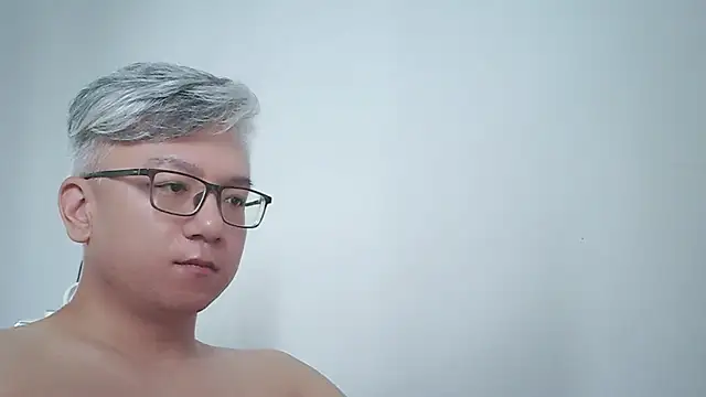 Snapshot of leoUSIR chatting on 10, 9, 2025 leoUSIR online show from 10, 9, 2025