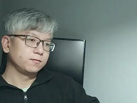 Snapshot of leoUSIR chatting on 28, 10, 2025 leoUSIR online show from 28, 10, 2025