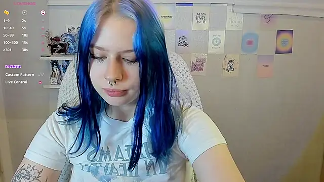 Snapshot of tender_kiitty chatting on 25, 9, 2025 tender kiitty online show from 25, 9, 2025