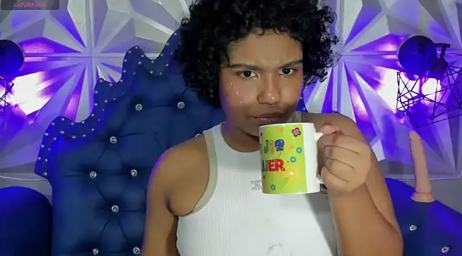 kitty pervertedx online show from 5, 3, 2025