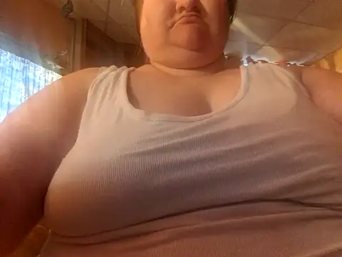 chrissybear84 online show from 24, 6, 2026