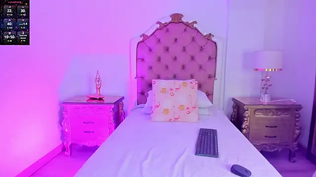 rebeca watsson online show from 3, 12, 2025