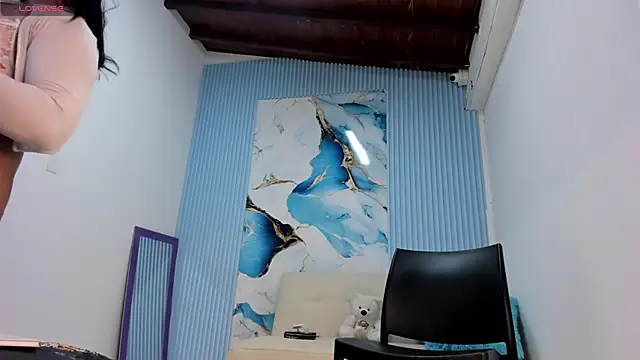 Danniela18  online show from 3, 3, 2025