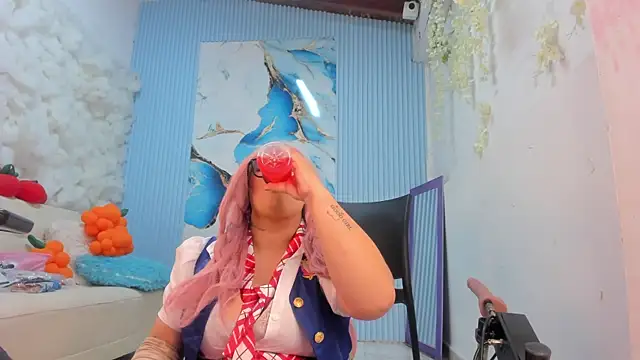 Danniela18  online show from 23, 4, 2026