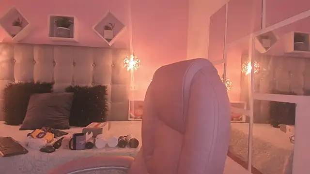 melanie hh online show from 14, 10, 2025