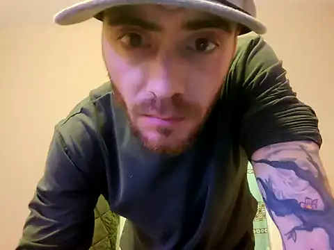 Huntzg23 online show from 1, 12, 2025