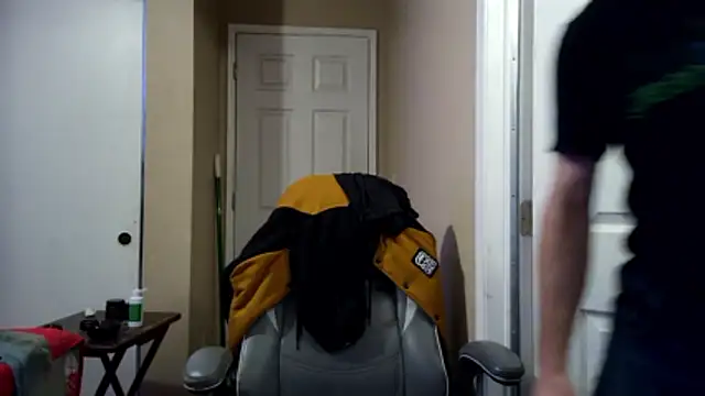 Huntzg23 online show from 19, 4, 2026