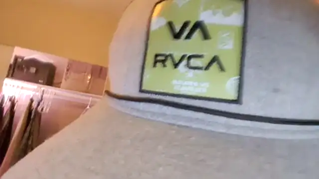 Huntzg23 online show from 2, 12, 2025