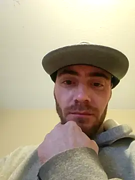 Huntzg23 online show from 18, 2, 2026