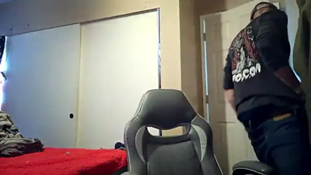 Huntzg23 online show from 8, 3, 2026