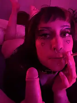 Snapshot of littlewitchxoxo chatting on 25, 2, 2025 littlewitchxoxo online show from 25, 2, 2025