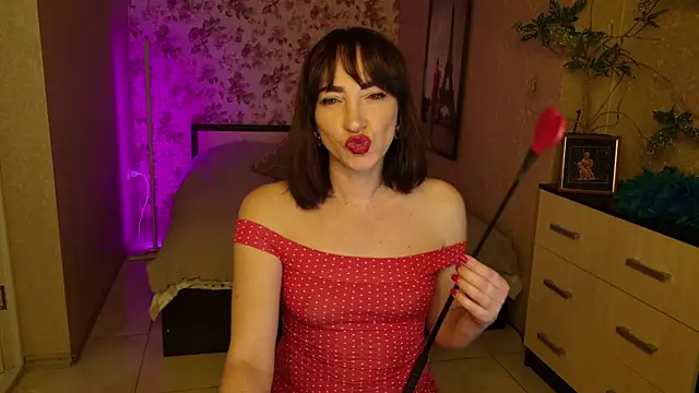 Snapshot of AnneHaddaway chatting on 17, 5, 2026 AnneHaddaway online show from 17, 5, 2026