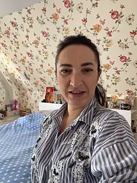 AnneHaddaway online show from 15, 4, 2026