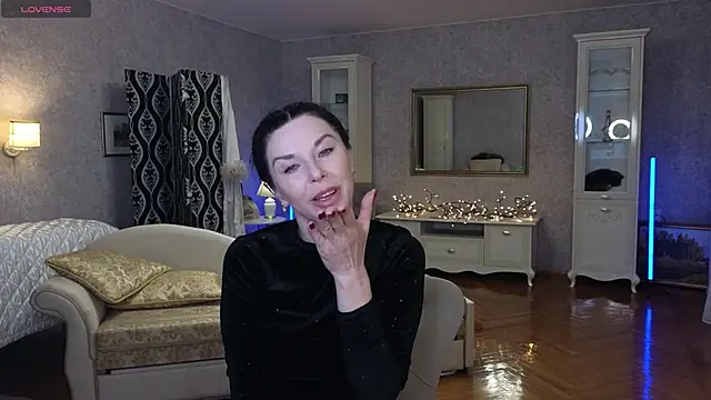 LinaJoy online show from 2, 4, 2026