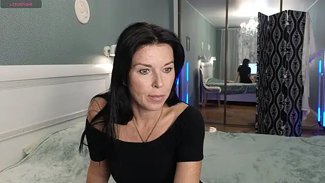 LinaJoy online show from 17, 9, 2025