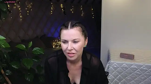 LinaJoy online show from 6, 7, 2026