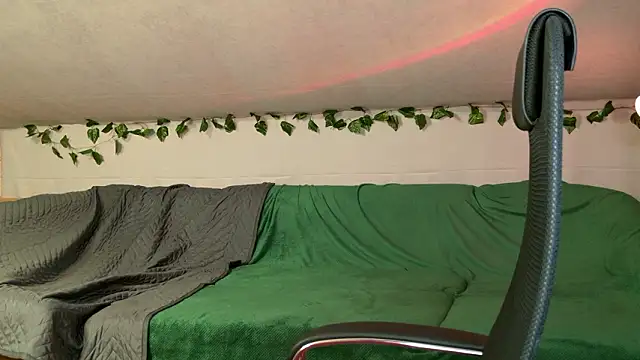 Cristmass princess online show from 1, 3, 2026