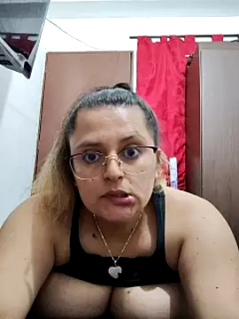 Miss balloonsmila online show from 11, 1, 2025